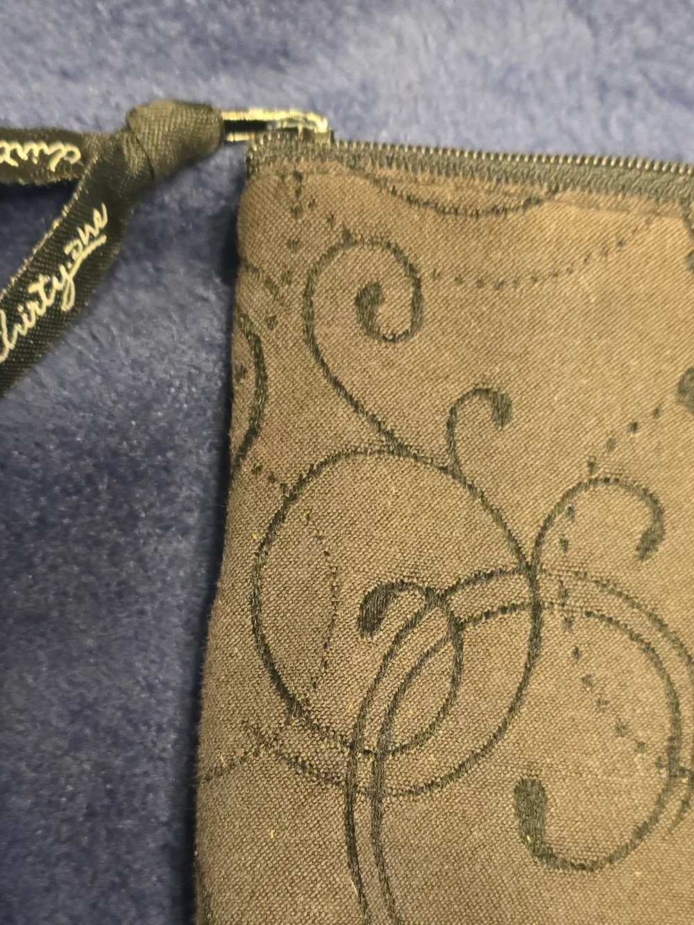 Women's Black Swirl Zip Pouch